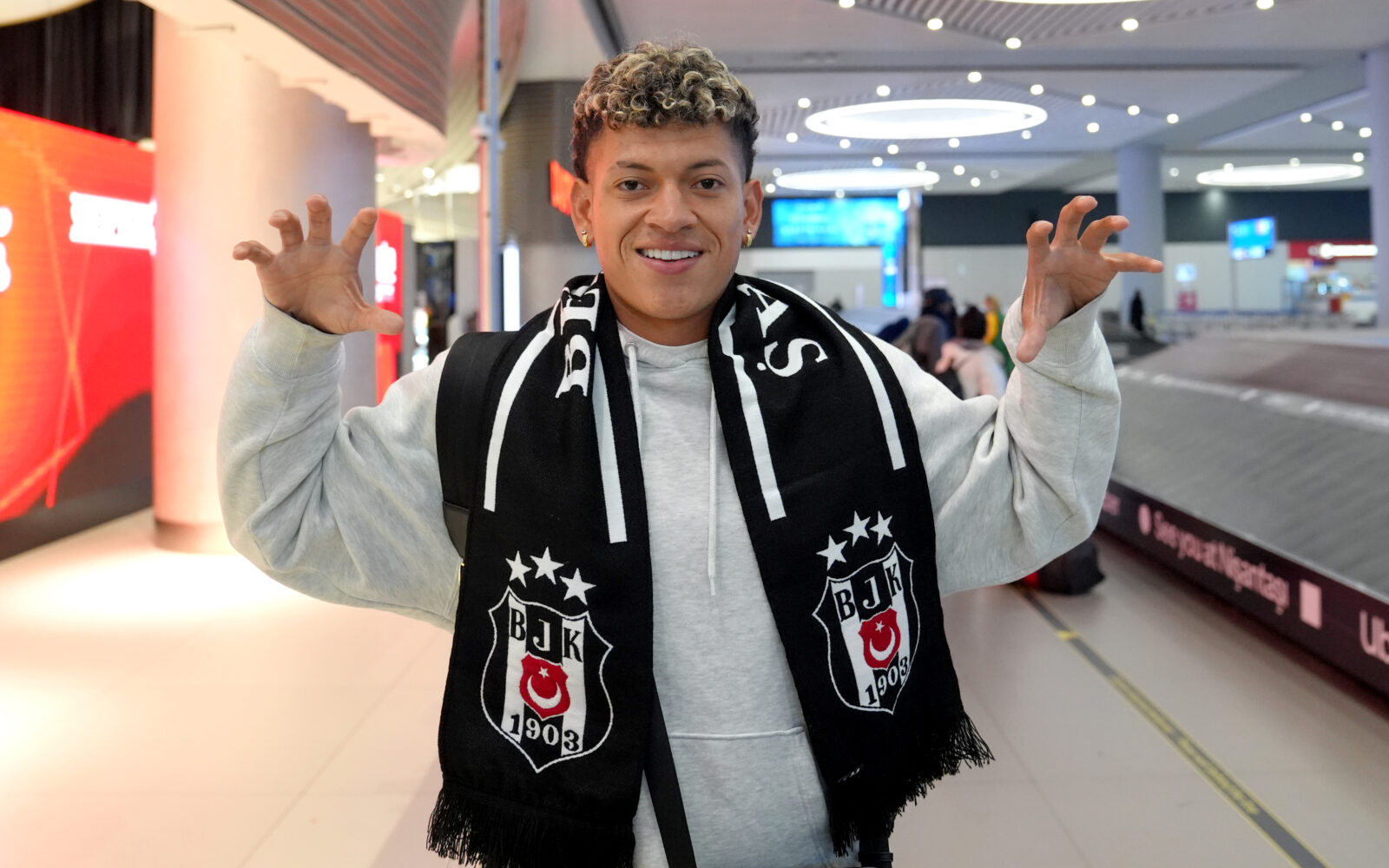 "Beşiktaş"ın futbolçusu Elan Rikardo ilə maraqlanan komandalar var